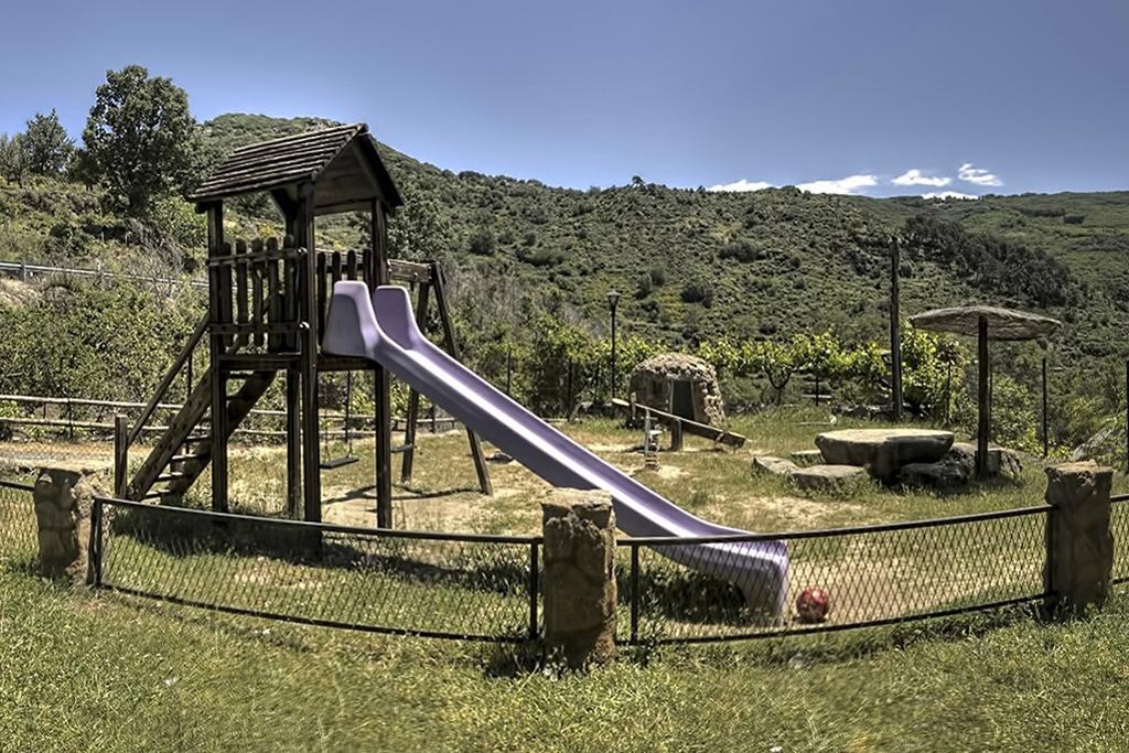 Chozos Rurales El Solitario Banos De Montemayor Eksteriør bilde